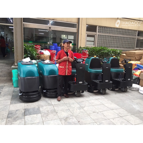 Máy chà sàn công nghiệp ngồi lái CLEPRO C100B New 4